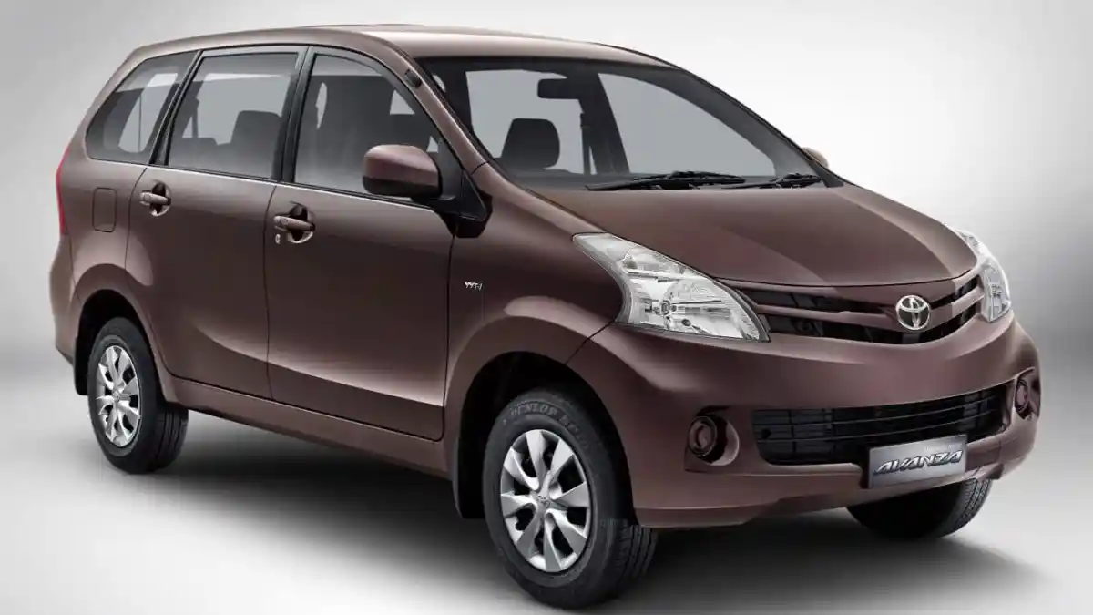 Foto - Avanza Masih jadi Rajanya Mobil Bekas