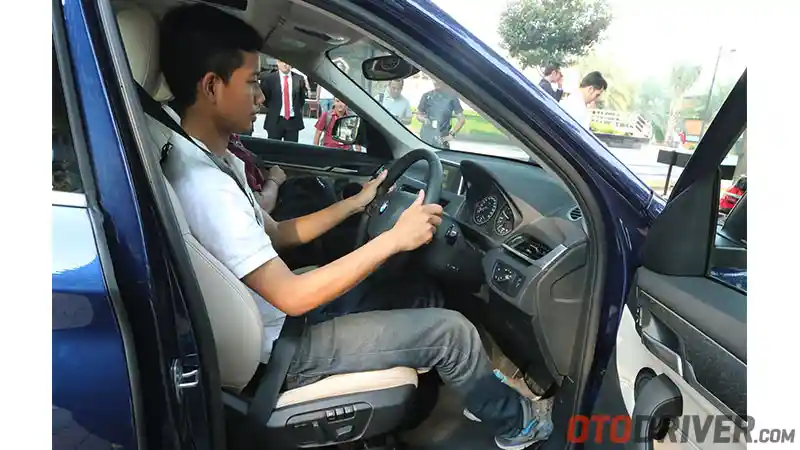 Foto - FIRST DRIVE: BMW X1 sDrive 18i 2016