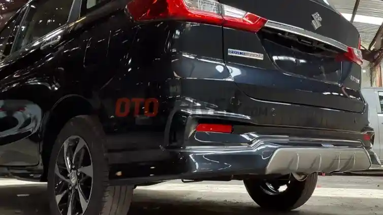 Foto - Perbandingan Harga Ertiga Suzuki Sport dengan New Veloz 1.5