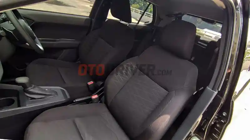 Foto - All New Toyota Agya Non LCGC vs All New Toyota Agya LCGC, Serupa Tapi Tak Sama