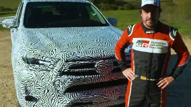Berita - Alonso Dan Coma Test Prototipe Toyota Hilux