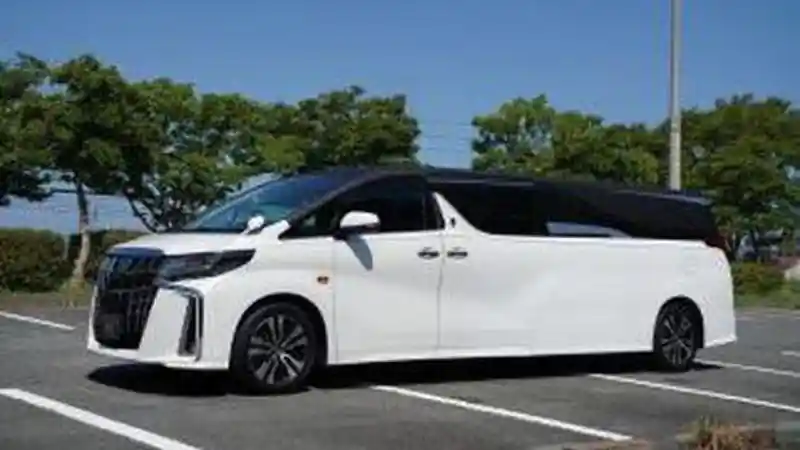 Berita - Toyota Alphard Ini Disulap Jadi Mobil Jenazah