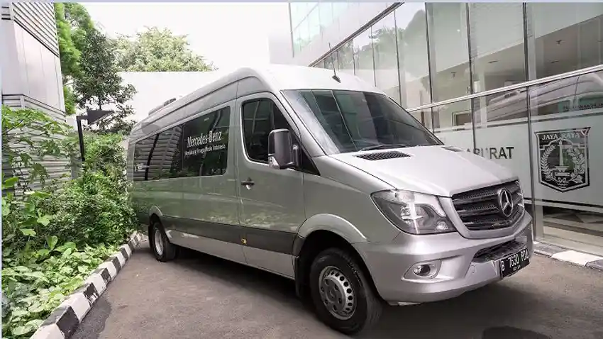 Berita - Mercedes-Benz Siapkan Van Sprinter Dukung Tenaga Medis Indonesia