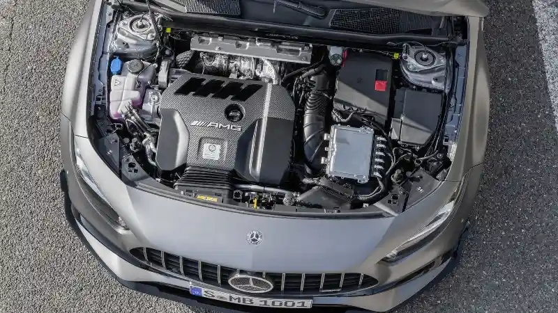 Foto - Goodbye V8, Mercedes-Benz C63 AMGTerbaru Akan Bermesin 4 Silinder