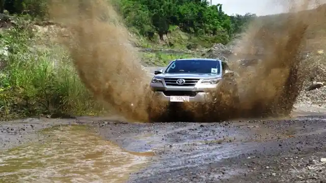 Foto - Para Pemilik All New Kijang Innova Dan Fortuner Keluhkan Transmisi Bermasalah