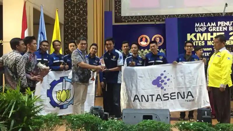 Foto - Mobil Hemat Energi ITS Raih Posisi 3 di Sumatera Barat