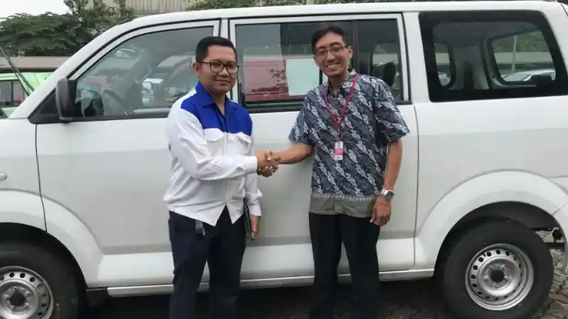 Berita - 7 SMK Dapat Donasi Ertiga - APV - Wagon R Dari Suzuki. Ini Tujuannya