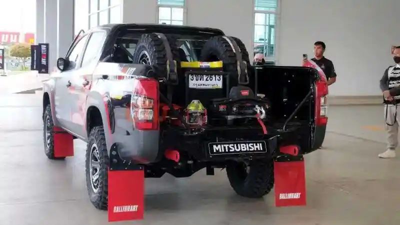 Foto - Tampil di AXCR 2022, Mitsubishi Triton Besutan Rifat Sungkar Andalkan Mesin Standar