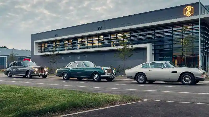 Foto - Lunaz Hadirkan Tampilan Klasik Yang Menipu