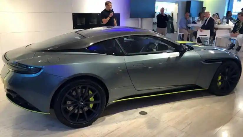 Foto - Aston Martin Luncurkan Supercar Baru Untuk Indonesia Besok