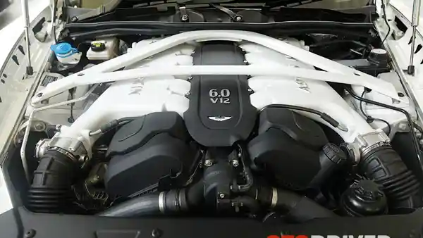 Foto - FIRST DRIVE: Aston Martin Rapide S