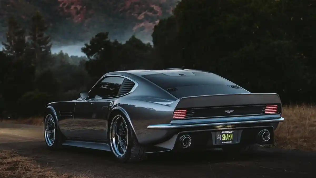 Foto - Aston Martin Ini Terlahir Kembali Dengan Nafas Amerika