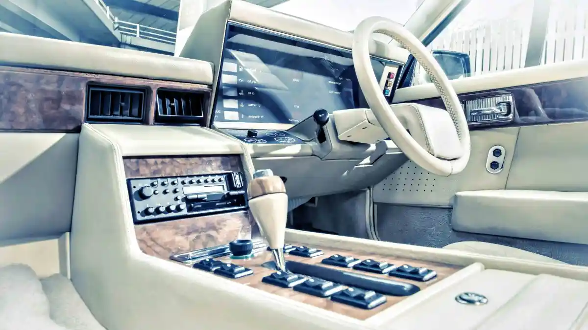 Foto - Kiprah Speedometer Digital Pertama Di Dunia, Nyaris Melumpuhkan Aston Martin