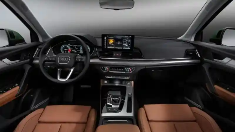 Foto - Audi Q5 Facelift Melakukan Debutnya. Semakin Ganteng!