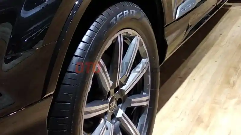 Foto - GALERI: Audi Q7 Tampil Lebih Kekinian dengan Berbagai Keunggulan