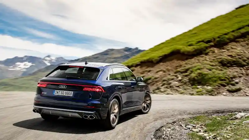 Foto - Audi Luncurkan Lawan BMW X7 Tahun Ini