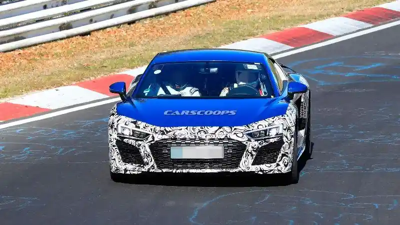 Foto - Calon Audi R8 Facelift Ketahuan Tes di Sirkuit