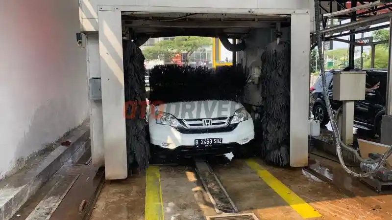 Berita - Cuci Mobil Otomatik Bikin Bodi Mobil Baret? 