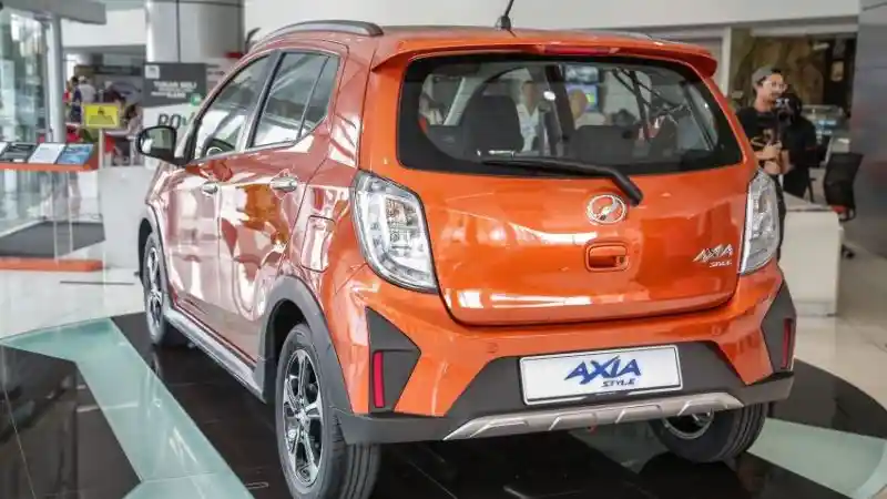 Foto - Agya Facelift Versi Malaysia Jadi Crossover