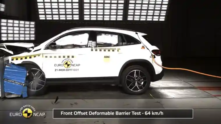 Crash Test - VIDEO: Crash Test Mercedes-EQ EQA (Euro NCAP)