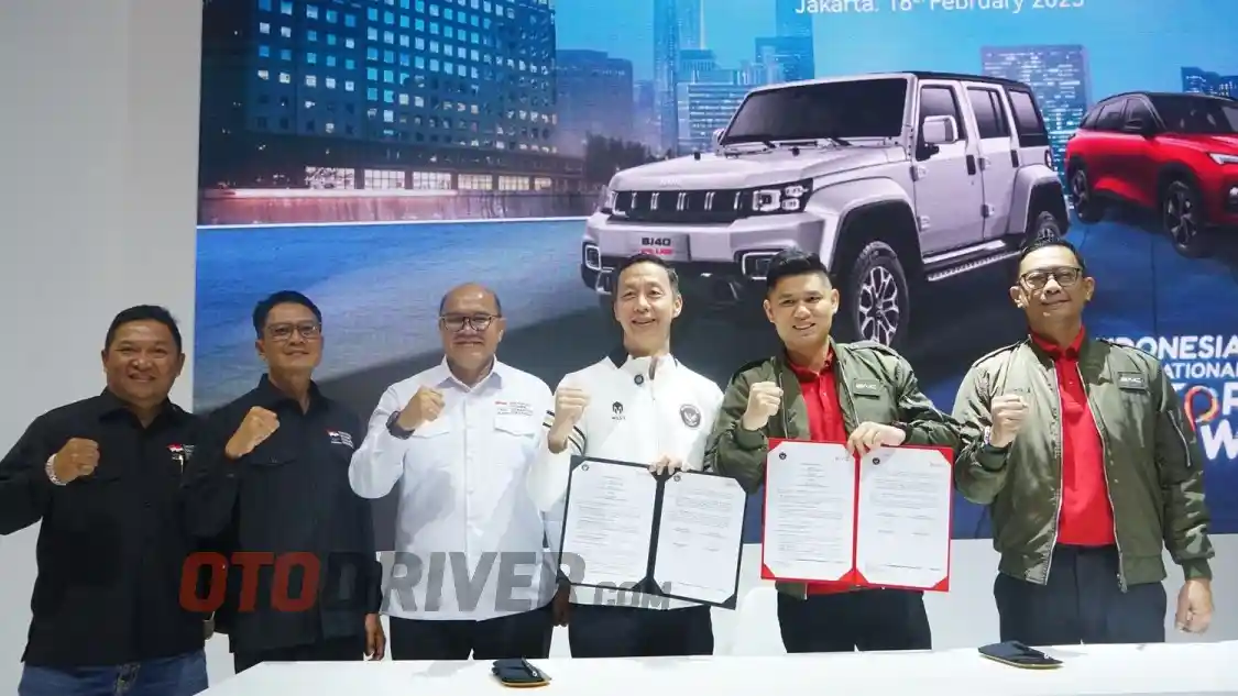 Foto - BAIC Dukung Para Atlet Olimpiade Dengan Meminjamkan Dua Unit Mobil Untuk Operasional