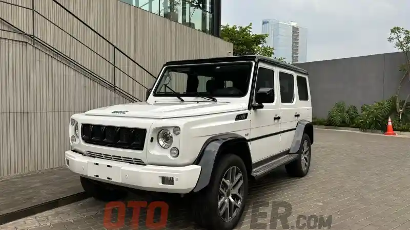 Foto - BAIC BJ80 Vs Mercedes-Benz G-Class. Seberapa Mirip Dimensi Dan Spesifikasinya?