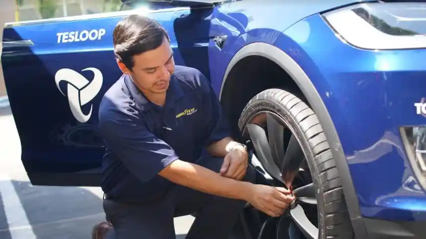 Berita - Goodyear Rancang 'Ban Pintar' Dengan Mobil Tesla, Ini Kecanggihannya