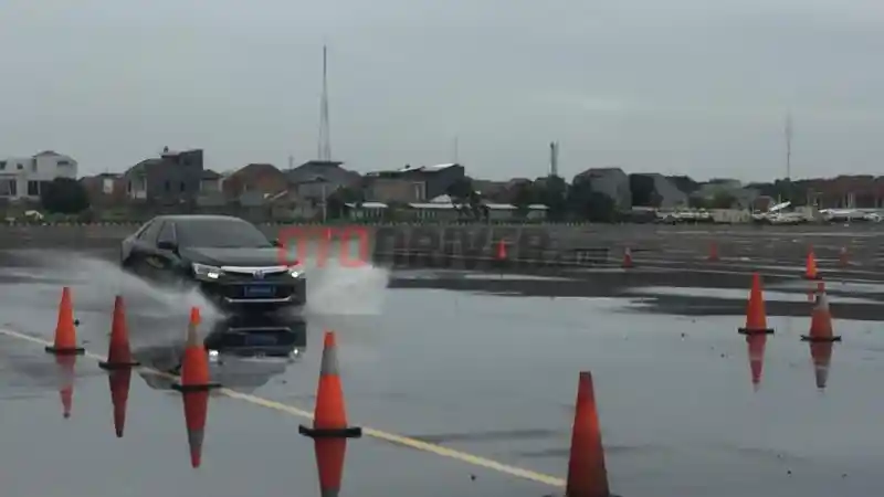 Tips - Tips Perawatan Ban Mobil Biar Lebih Awet