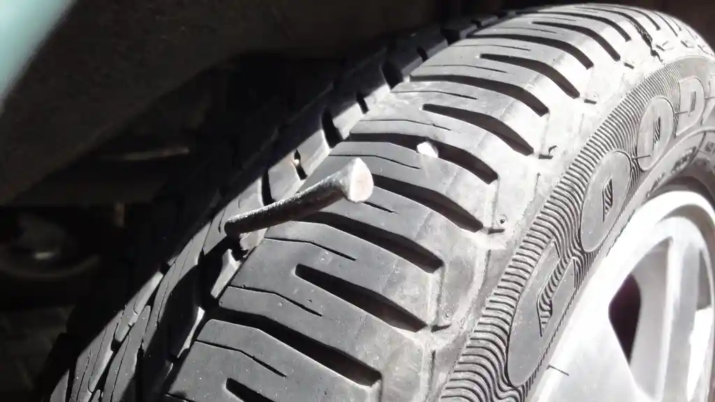 Foto - Mudik Gunakan Mobil Tanpa Ban Serep, Sudah Paham Cara Pakai Tyre Repair Kit?