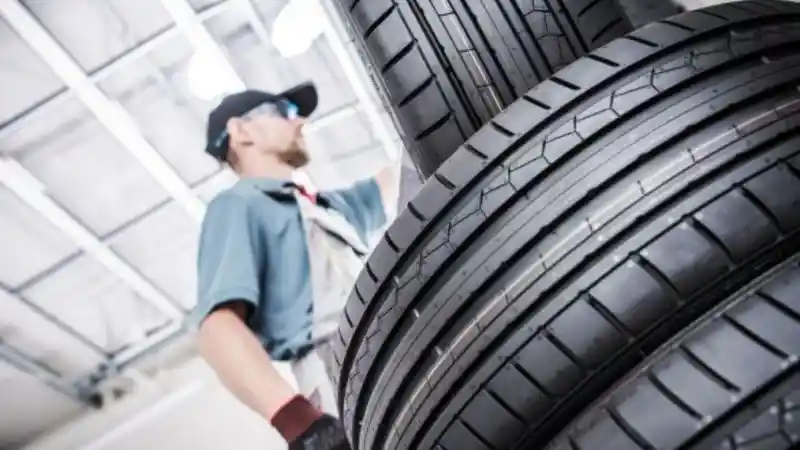 Foto - Tekanan Angin Ban Harus Pas. Tidak Kurang Tidak Lebih