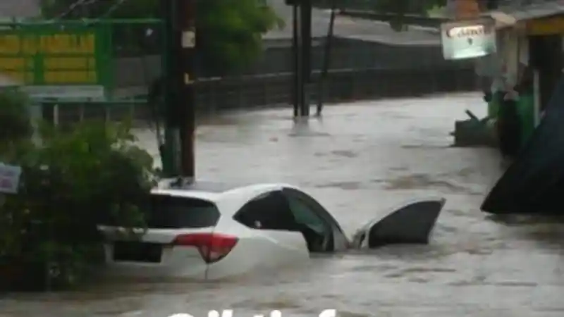 Foto - Ribuan Mobil Honda Terdampak Banjir, Begini Penanganan Oleh APM-nya