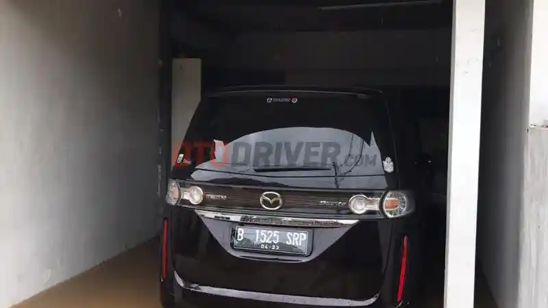 Foto - Hal yang Penting Dilakukan Pasca Mobil Terendam Banjir