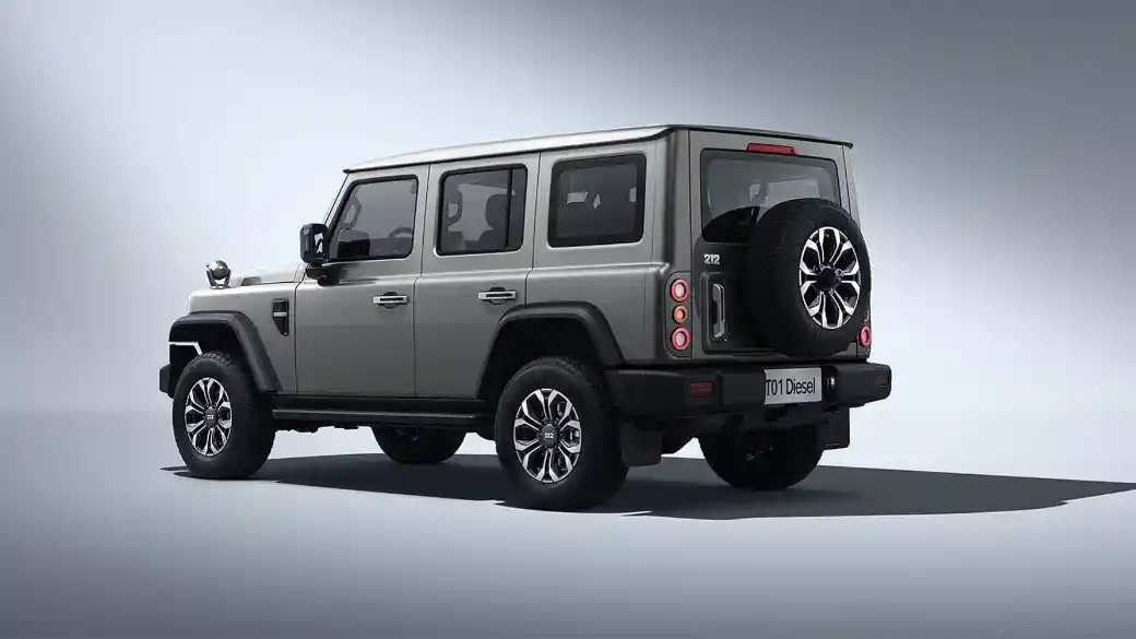 Foto - BAW 212 T01, Sosok Neo Klasik Yang Jadi Rival Jeep Wrangler