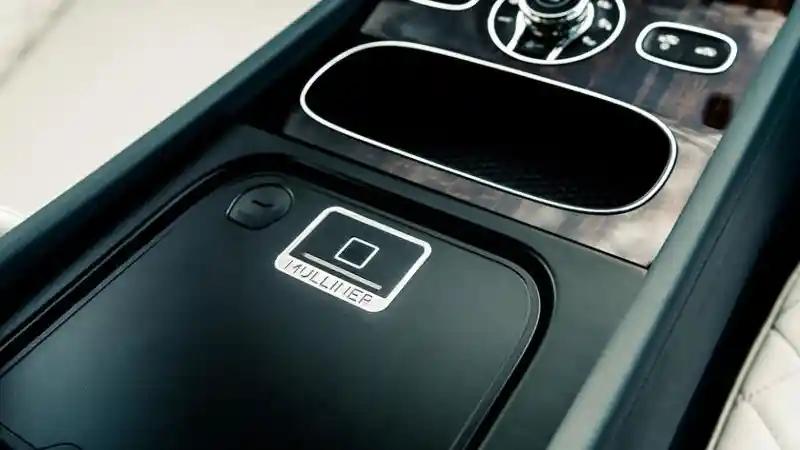 Foto - Bentley Versi Teluk Arab Hanya Diproduksi Sebanyak 5 Unit