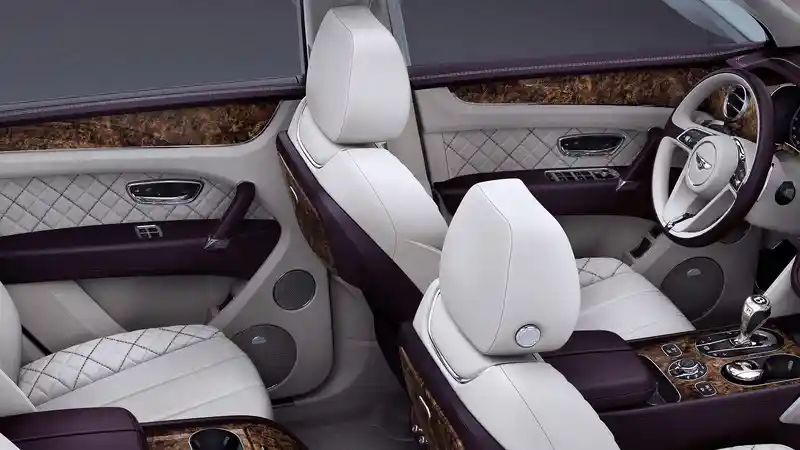 Foto - Bentley Bentayga Edisi Pertama Tampil, Hanya Tersedia 608 Unit