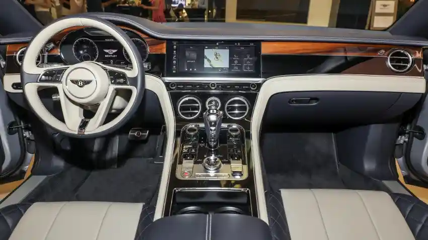 Foto - Bentley Continental GT Muncul di Malaysia, Sentuh RP 6 Miliar dan 620 DK