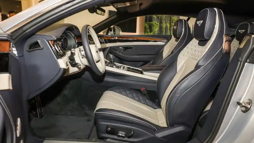 Foto - Bentley Continental GT Muncul di Malaysia, Sentuh RP 6 Miliar dan 620 DK