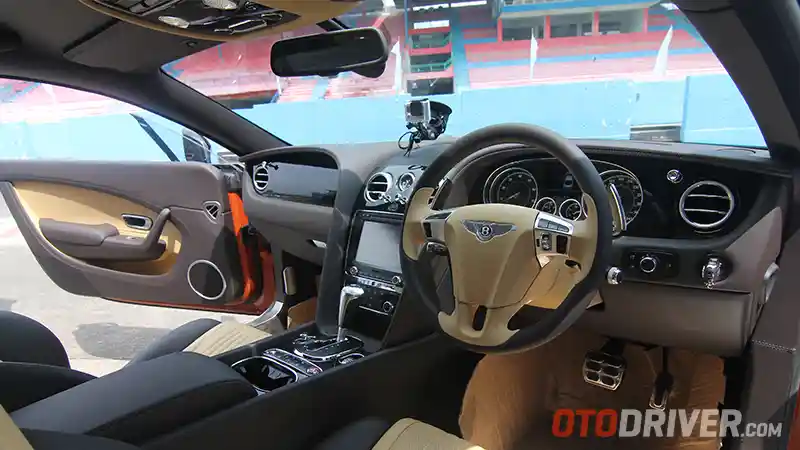 Foto - FIRST DRIVE: Bentley Continental GT V8 S