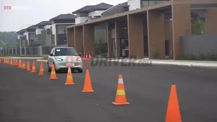 Foto - Setahun Wuling BinguoEV dan Masuk Dalam Mobil Listrik Terlaris Di Indonesia