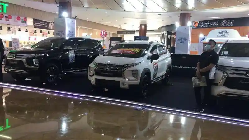Berita - New Pajero Sport Menyapa Warga Bintaro 