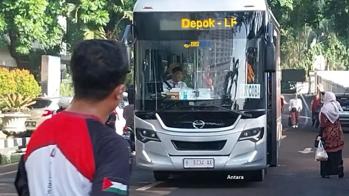 Berita - BisKita Depok Beroperasi Sampai Malam Hari