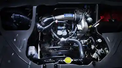 Foto - Isuzu Bison, Kembaran L300 Dengan Jantung Panther