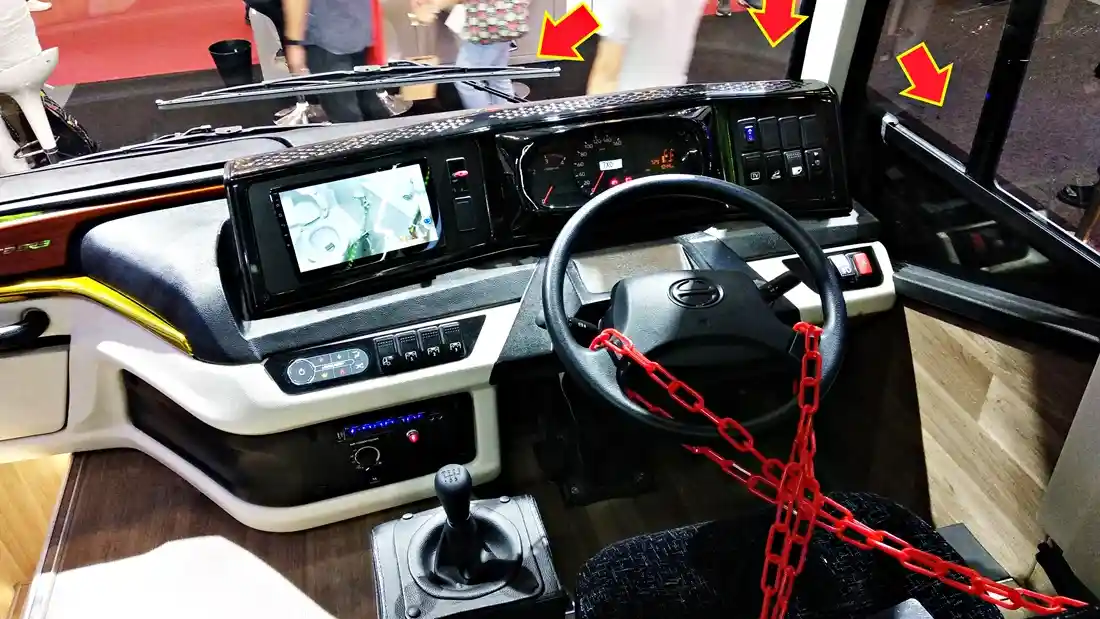 Foto - Blind Spot, Jika Terabaikan Nyawa Bisa Hilang