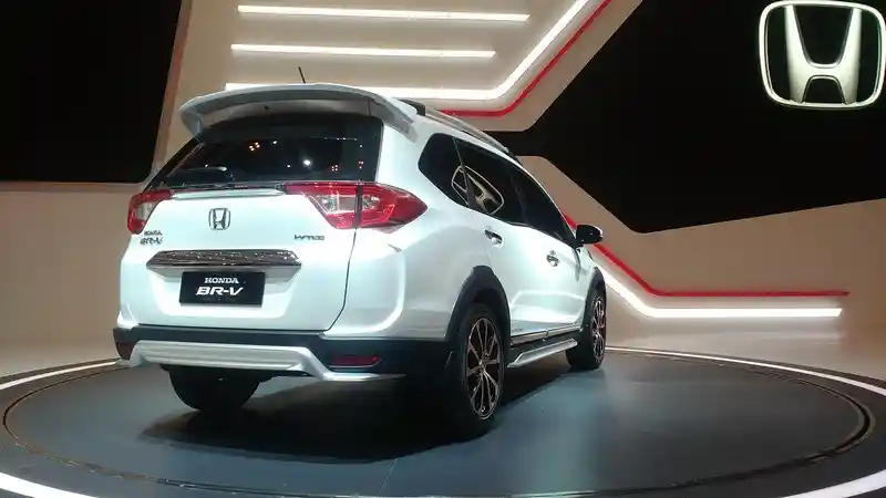 Berita - GIIAS 2015: Ini Dia Fitur Lengkap Honda BR-V