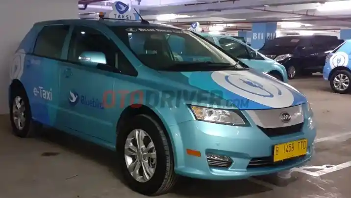 Berita - Bluebird Resmi Luncurkan Taksi Listrik Pertama di Indonesia
