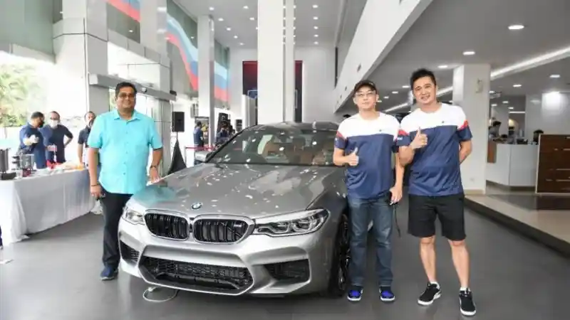 Berita - Serunya Balap Virtual BMW M Owners Club Indonesia
