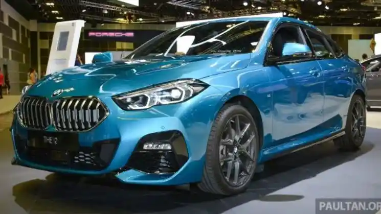 Foto - Berpenggerak Roda Depan Tak Haram Bagi BMW. Ini Model Perintisnya
