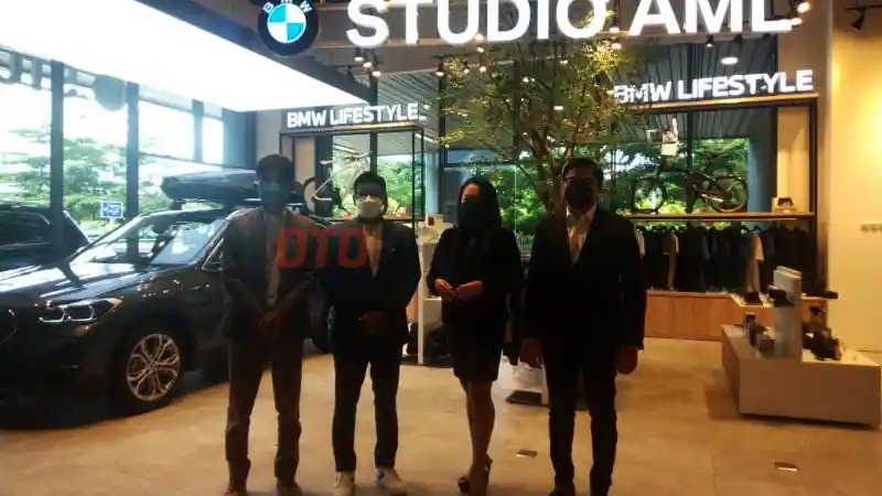 Foto - BMW Studio Tanjung Barat Resmi Dibuka. Jadi Jaringan Penjualan Ke 26