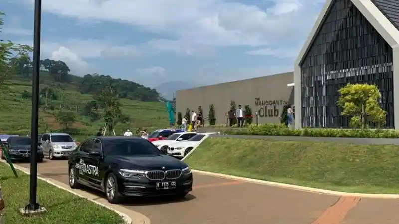 Foto - BMW Ajak Para Konsumen Setia Morning Run Ke Bogor