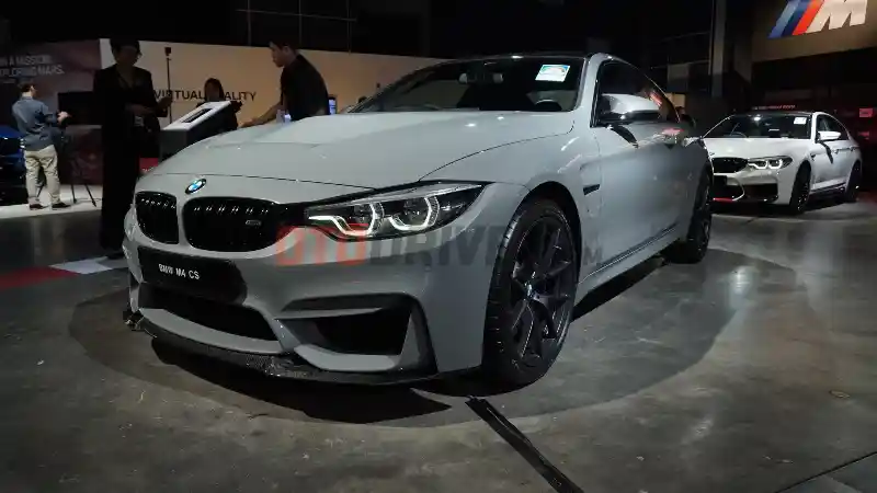 Foto - EKSKLUSIF DARI SINGAPURA: BMW Perkenalan Banyak Mobil Baru di Acara Ini